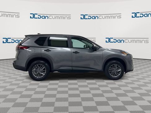 Used 2024 Nissan Rogue S AWD/4WD image 9
