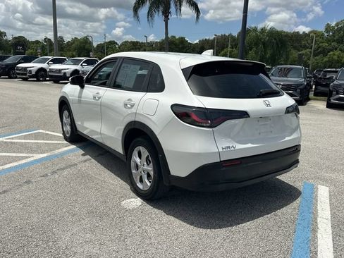 Used 2024 Honda HR-V LX image 8