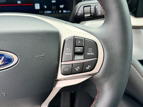 New 2025 Ford Explorer Active w/ Active Comfort Package image 16