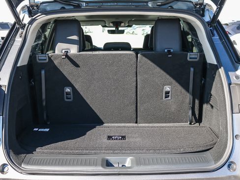 New 2026 INFINITI QX60 Luxe image 12