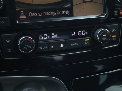 Used 2019 Nissan Maxima SR w/ Premium Package FWD image 19
