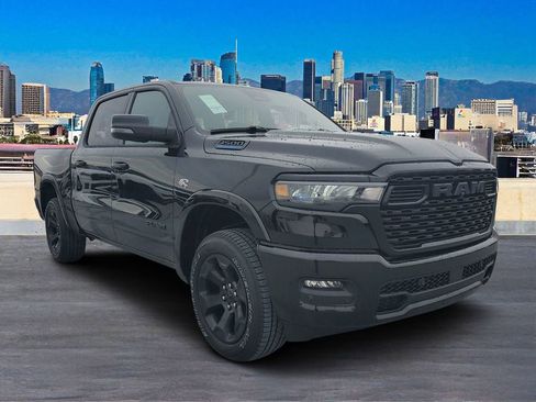 New 2026 RAM 1500 4x4 Crew Cab image 3