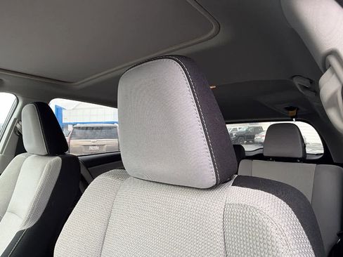 Used 2018 Toyota RAV4 XLE image 11