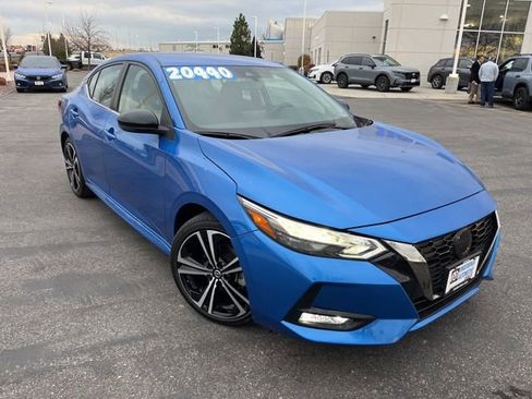 Used 2022 Nissan Sentra SR w/ Lighting Package image 2