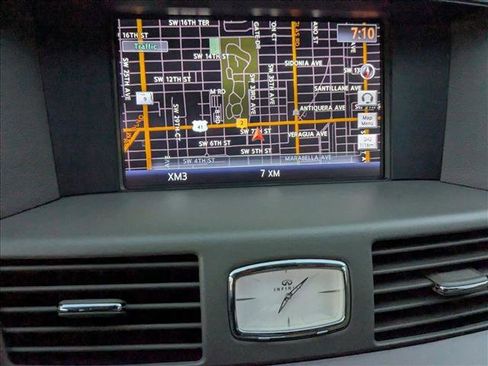 Used 2015 INFINITI Q70 L 3.7 w/ Technology Package image 14