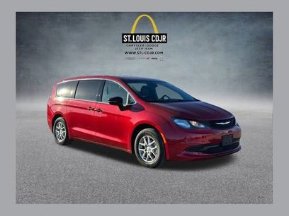 New 2026 Chrysler Voyager LX