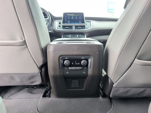 Used 2024 Chevrolet Tahoe Z71 w/ Luxury Package AWD/4WD image 32