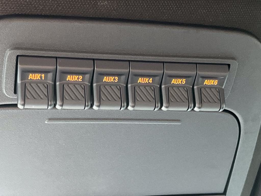 Used 2025 Ford F250 XLT AWD/4WD image 12