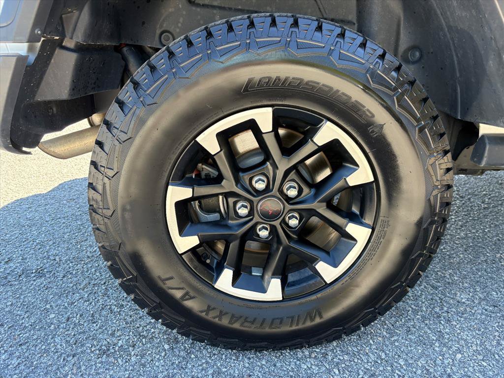 Used 2025 Jeep Wrangler Unlimited Rubicon AWD/4WD image 26