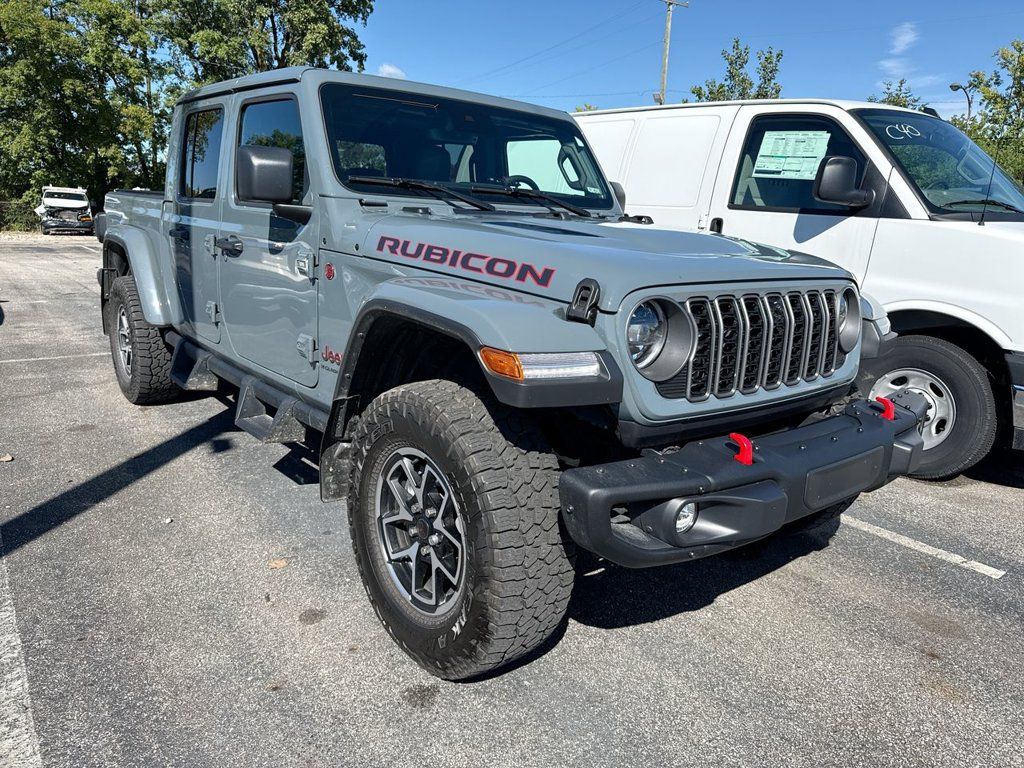 Used 2025 Jeep Gladiator Rubicon AWD/4WD image 5