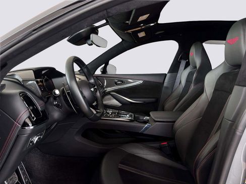 Used 2025 Aston Martin DBX 707 image 10