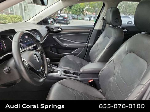 Used 2019 Volkswagen Jetta SEL Premium image 19