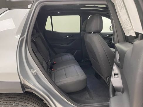 Used 2025 Chevrolet Equinox LT w/ Safety and Technology Package AWD/4WD image 13