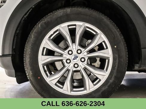 Used 2023 Ford Explorer Limited image 9