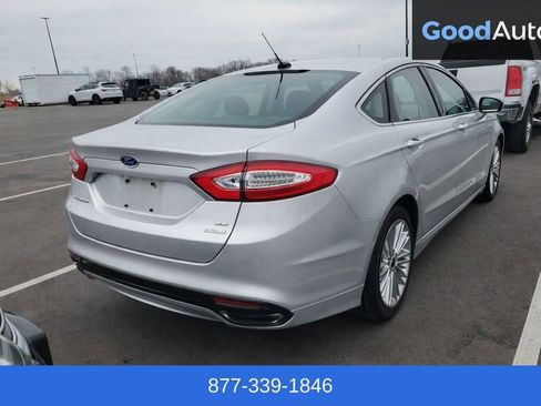 Used 2014 Ford Fusion SE w/ Equipment Group 202A image 2