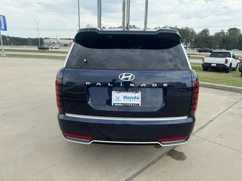 Used 2026 Hyundai Palisade Calligraphy FWD image 4