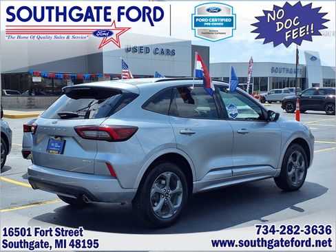Certified 2024 Ford Escape ST-Line w/ Tech Pack #1 AWD/4WD image 2