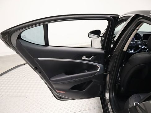 Used 2023 Genesis G70 2.0T RWD image 21
