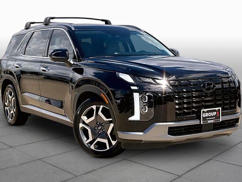 Used 2024 Hyundai Palisade SEL w/ Premium Package AWD/4WD image 3