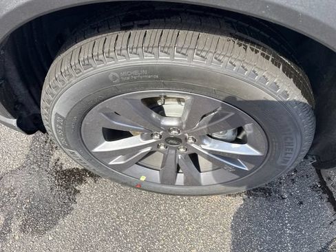New 2026 Ford Explorer Active w/ Active Comfort Package AWD/4WD image 19