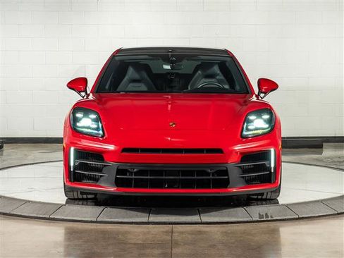 Certified 2025 Porsche Panamera image 6