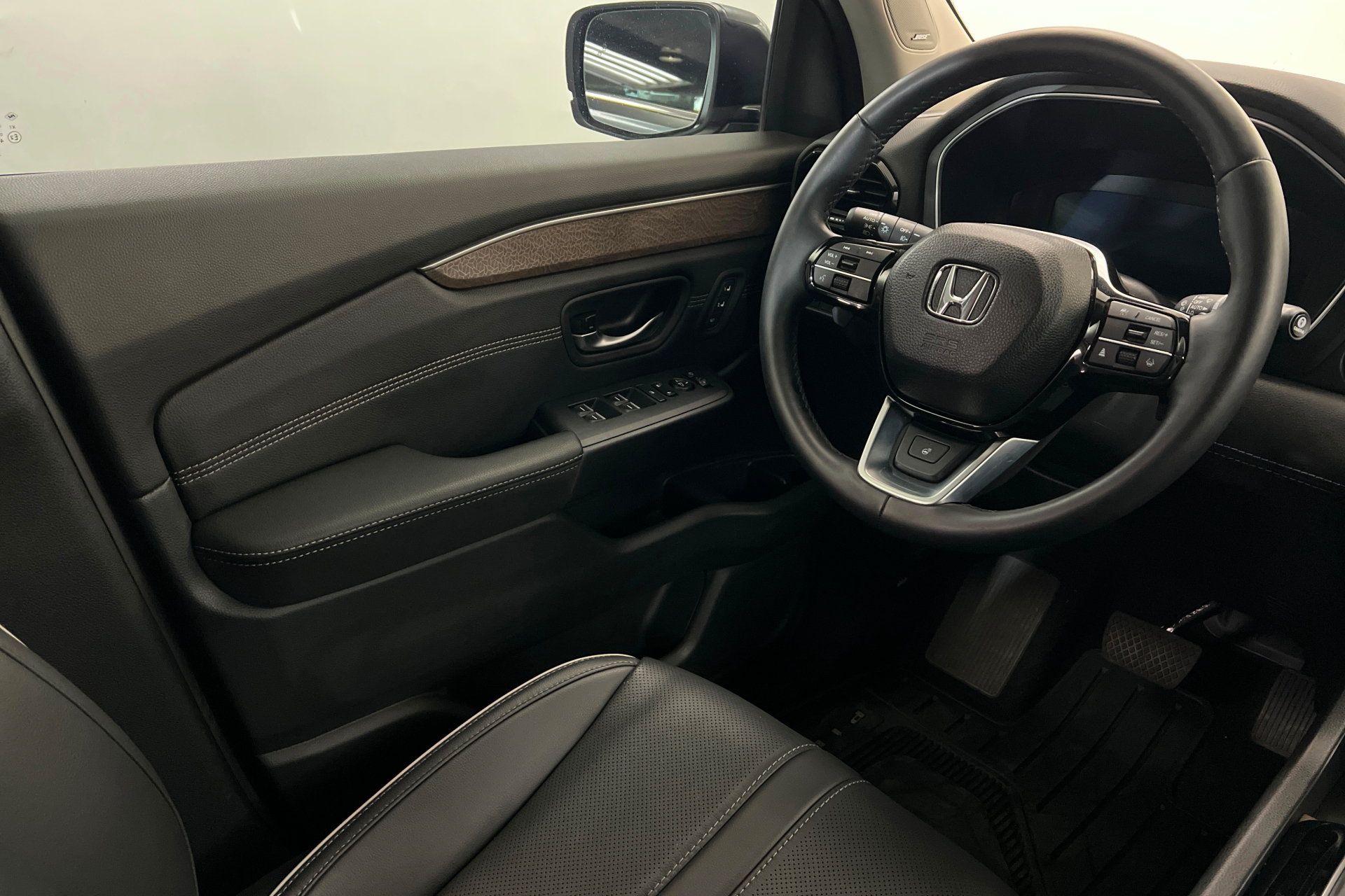 Used 2026 Honda Pilot Elite image 12