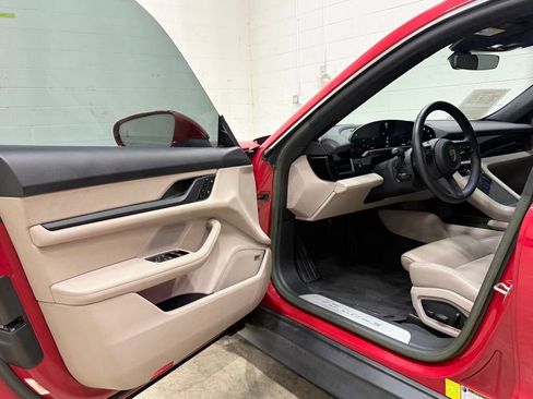Used 2022 Porsche Taycan 4S AWD/4WD image 29