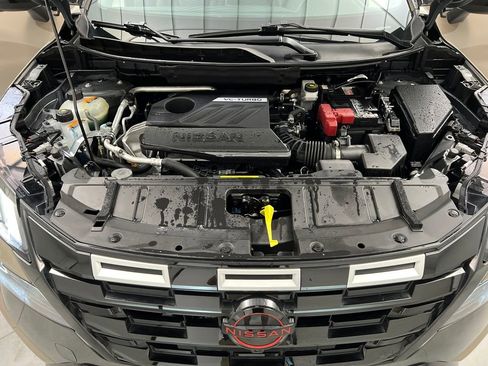 Used 2025 Nissan Rogue SV image 66