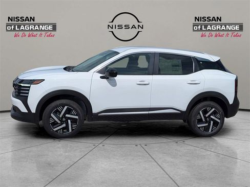 New 2026 Nissan Kicks SV image 8