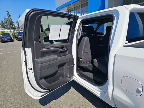 Used 2025 Chevrolet Silverado 1500 RST w/ Dark Appearance Package AWD/4WD image 16