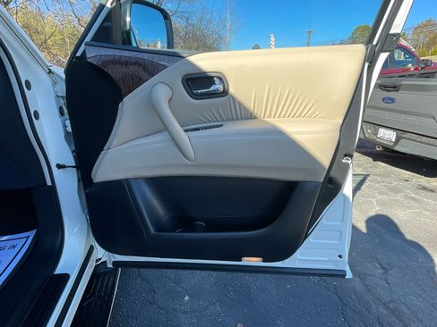 Used 2019 Nissan Armada Platinum w/ Captain's Chairs Package image 31