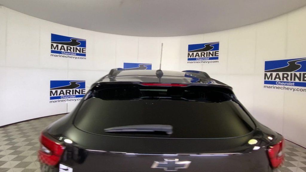 Used 2025 Chevrolet Trax RS w/ Driver Confidence Package FWD image 9