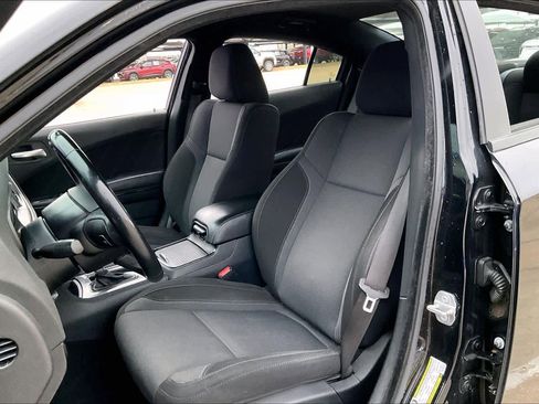 Used 2021 Dodge Charger SXT w/ Blacktop Package image 9