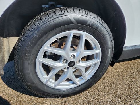 Used 2024 Ford Edge SEL image 43