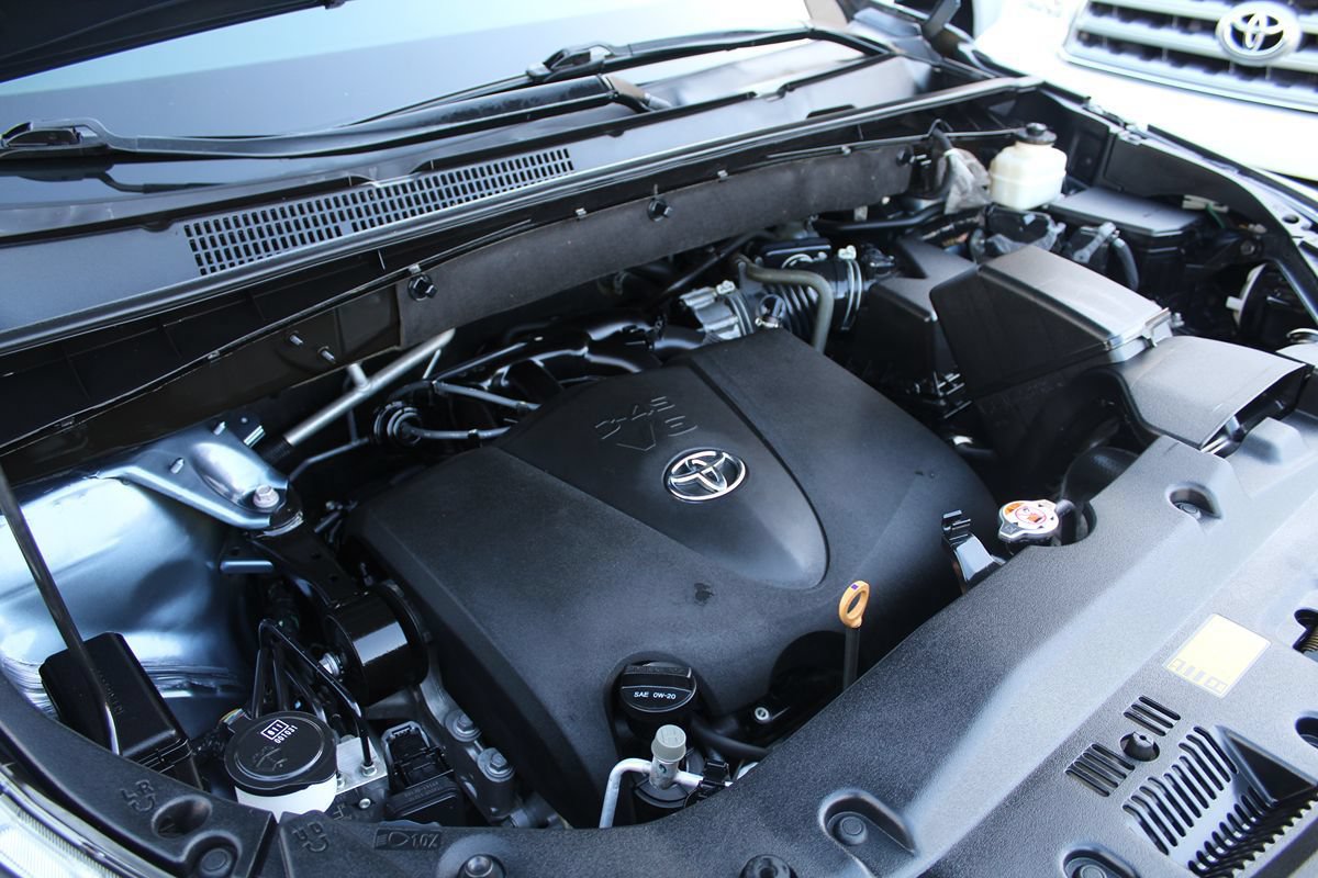 Used 2018 Toyota Highlander XLE w/ Carpet Mat Package (TMS) FWD image 37