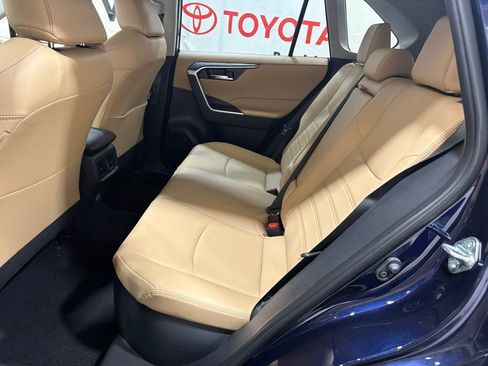 Used 2025 Toyota RAV4 XLE Premium AWD/4WD image 18
