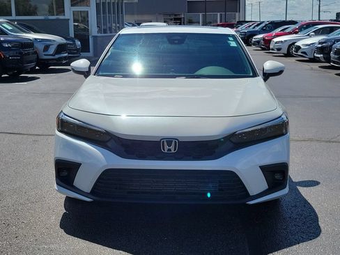 Used 2024 Honda Civic Sport Touring image 2