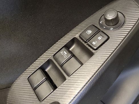 Used 2014 MAZDA MAZDA3 i Touring image 27