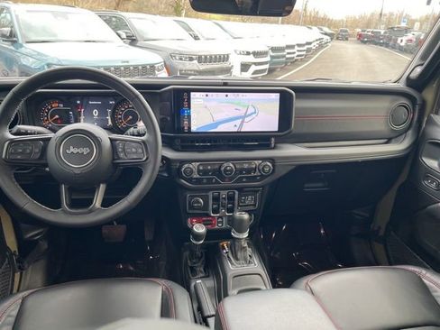 Used 2025 Jeep Wrangler Unlimited Rubicon w/ XTREMEE 35" Tire Package image 23