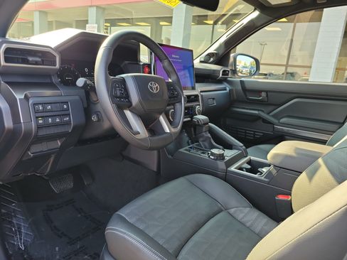Used 2026 Toyota 4Runner TRD Off-Road Premium AWD/4WD image 19