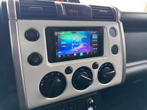 Used 2010 Toyota FJ Cruiser 4WD image 13