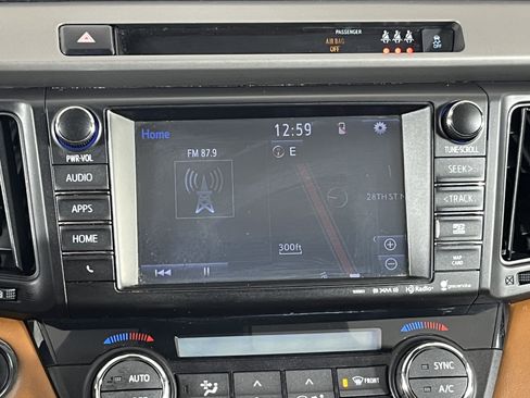 Used 2017 Toyota RAV4 Limited image 12