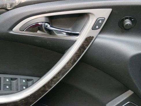 Used 2014 Buick Verano Leather FWD image 16