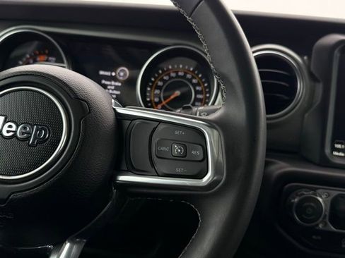 Used 2023 Jeep Wrangler Sahara image 11