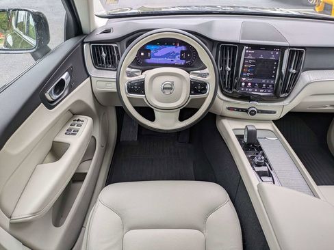 Certified 2024 Volvo XC60 B5 Plus w/ Protection Package Premier AWD/4WD image 19