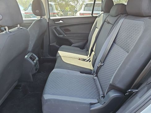 Used 2018 Volkswagen Tiguan S w/ Front Fog Lights Package image 15