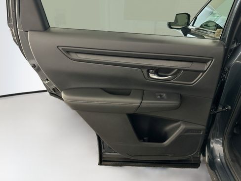 Used 2025 Honda CR-V Sport image 27