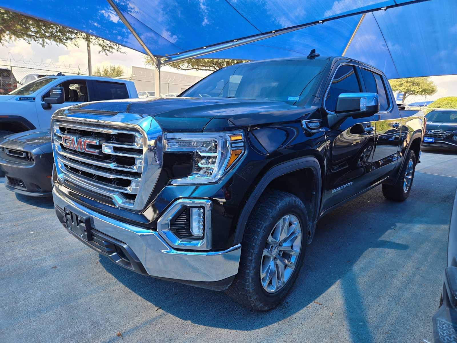 Used 2019 GMC Sierra 1500 SLT RWD image 1