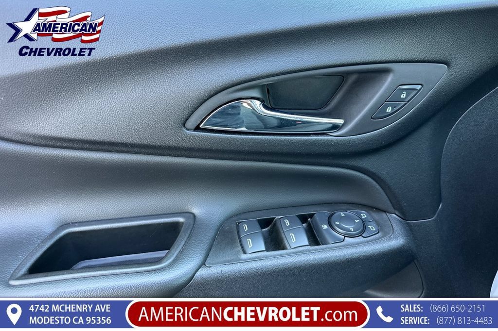 Used 2024 Chevrolet Equinox LT FWD image 11