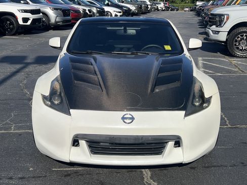 Used 2012 Nissan 370Z Touring w/ Sport Pkg RWD image 2